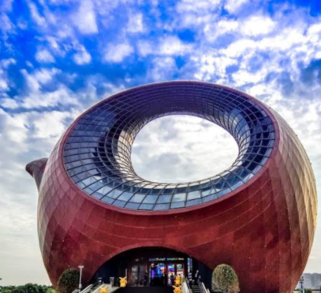 iconic building image