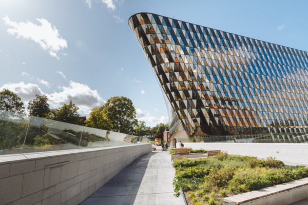 iconic building image