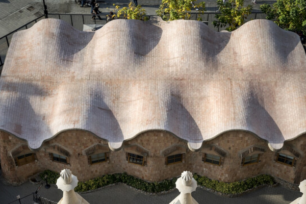 iconic building image